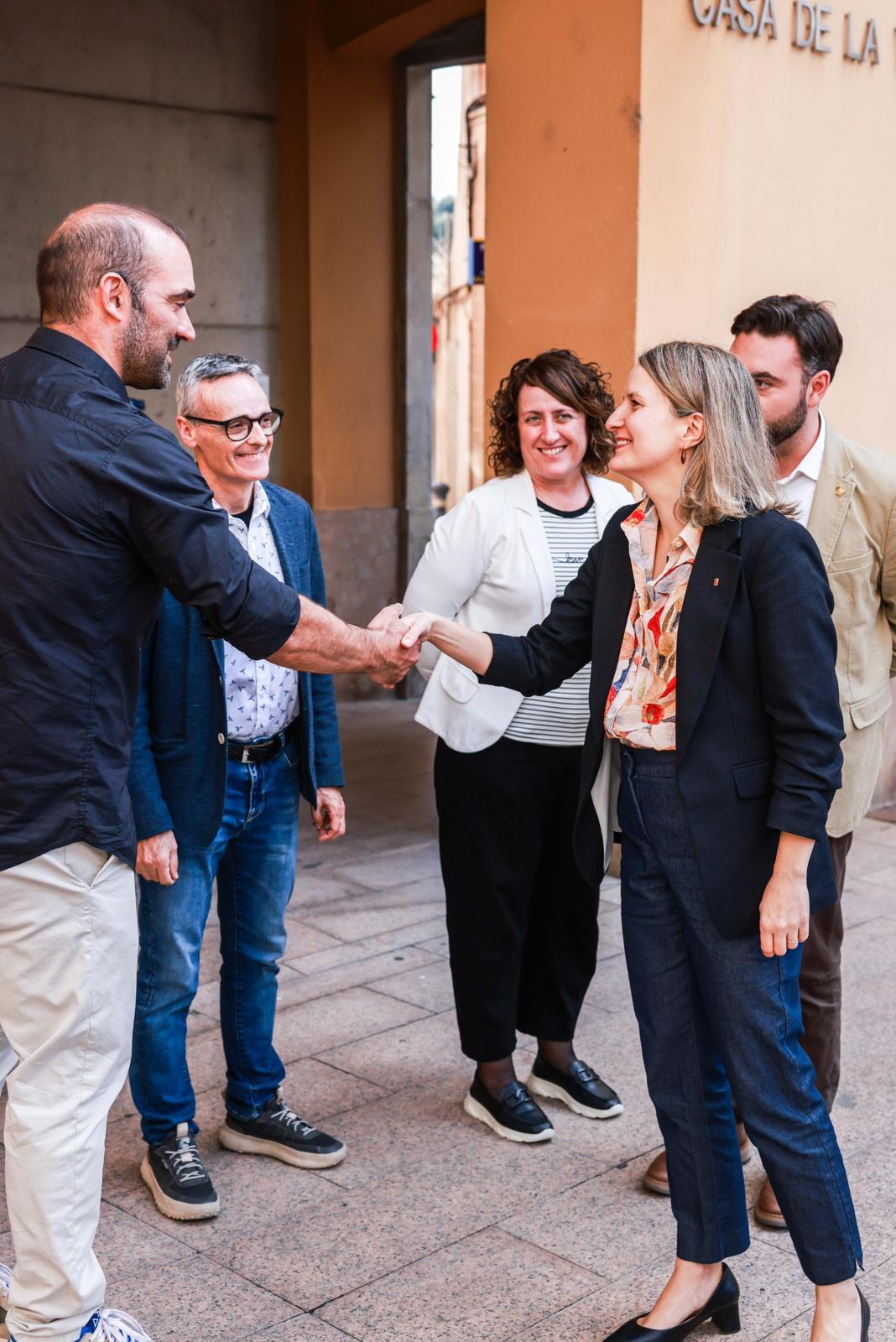 La Consellera de Drets Socials i Inclusió, Mònica Martínez Bravo, visita l'Ajuntament de Sallent