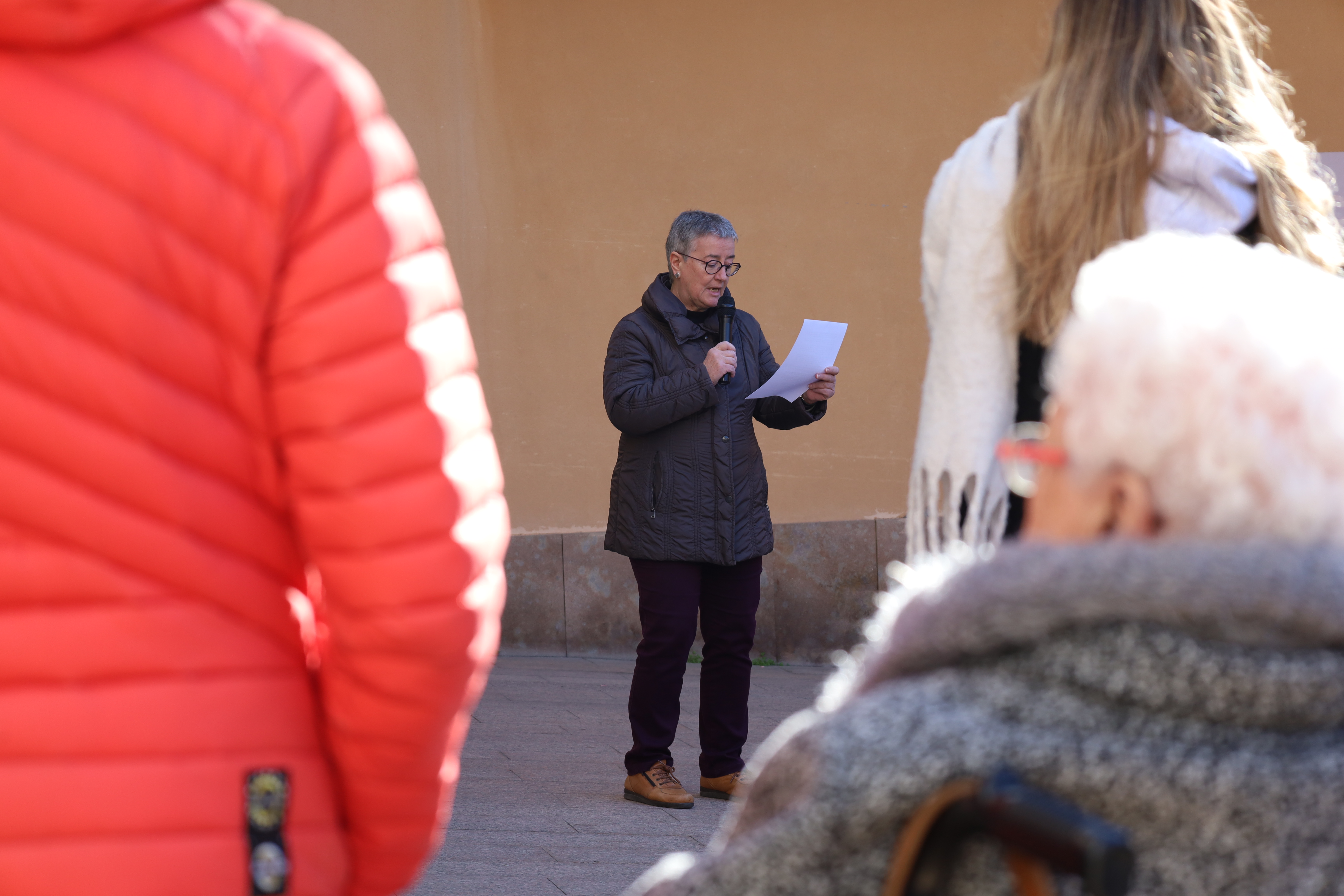 Sallent commemora el 25N amb la lectura del manifest per part d'ADONA'T