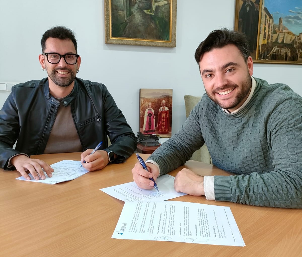 L??Ajuntament signa un nou conveni de col·laboració amb els Gegants de Sallent