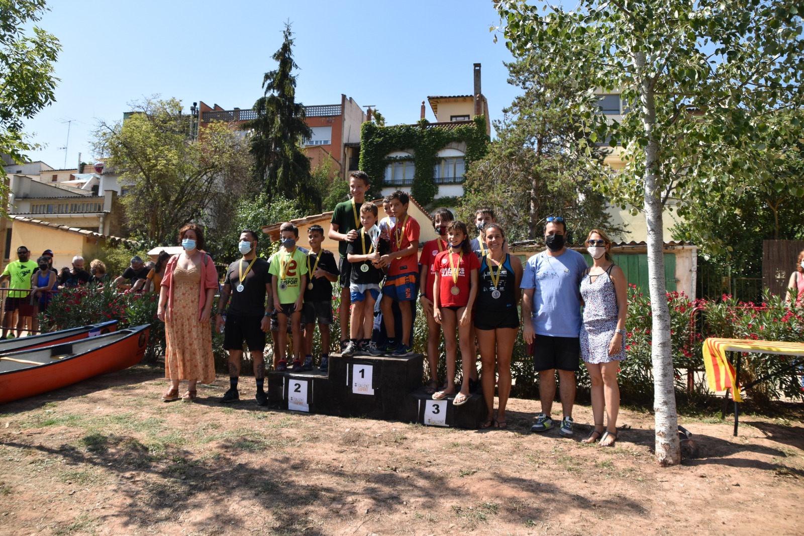 Se celebra la vuitena edició de la competició de canoes