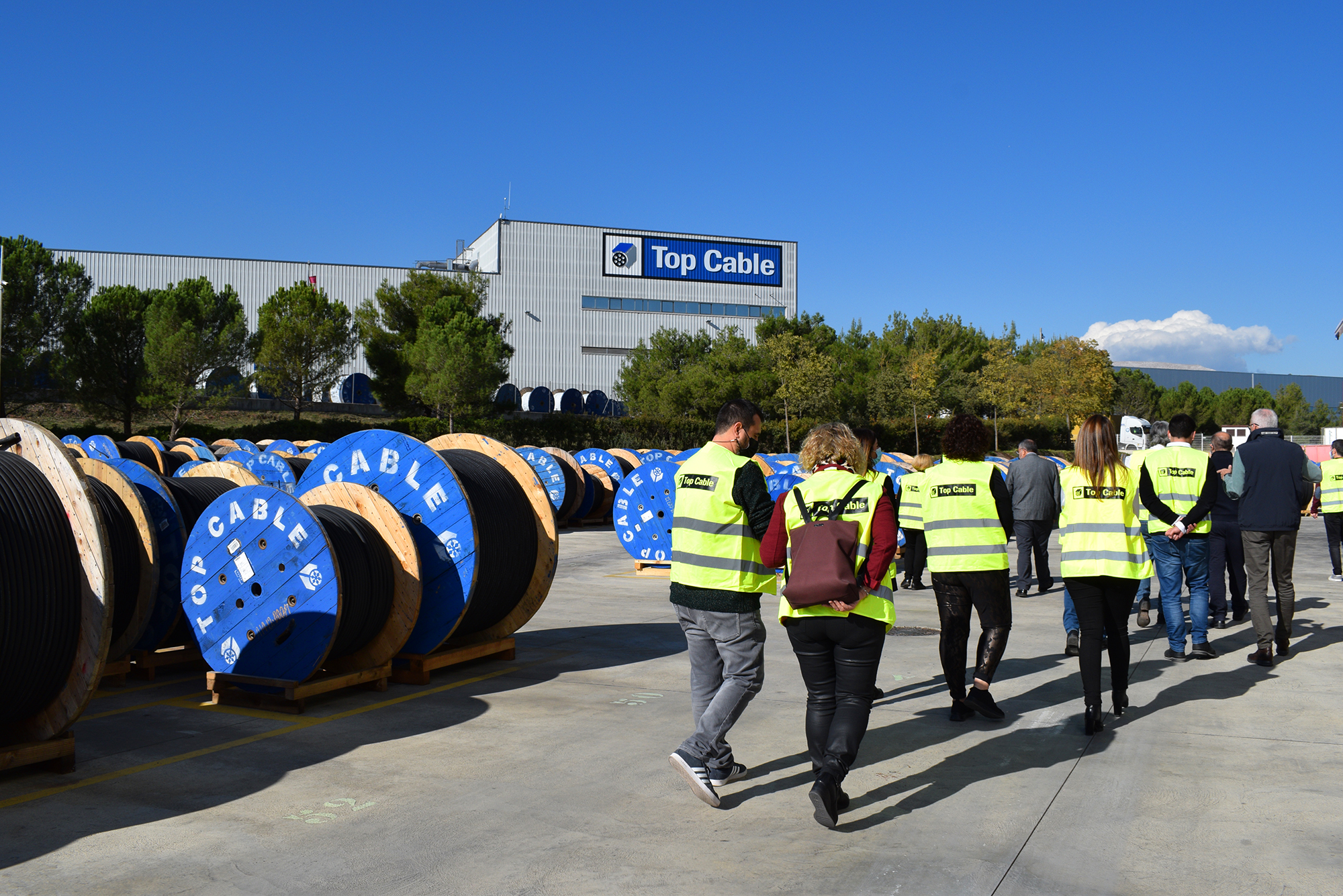 L'equip de govern de l'Ajuntament visita Top Cable