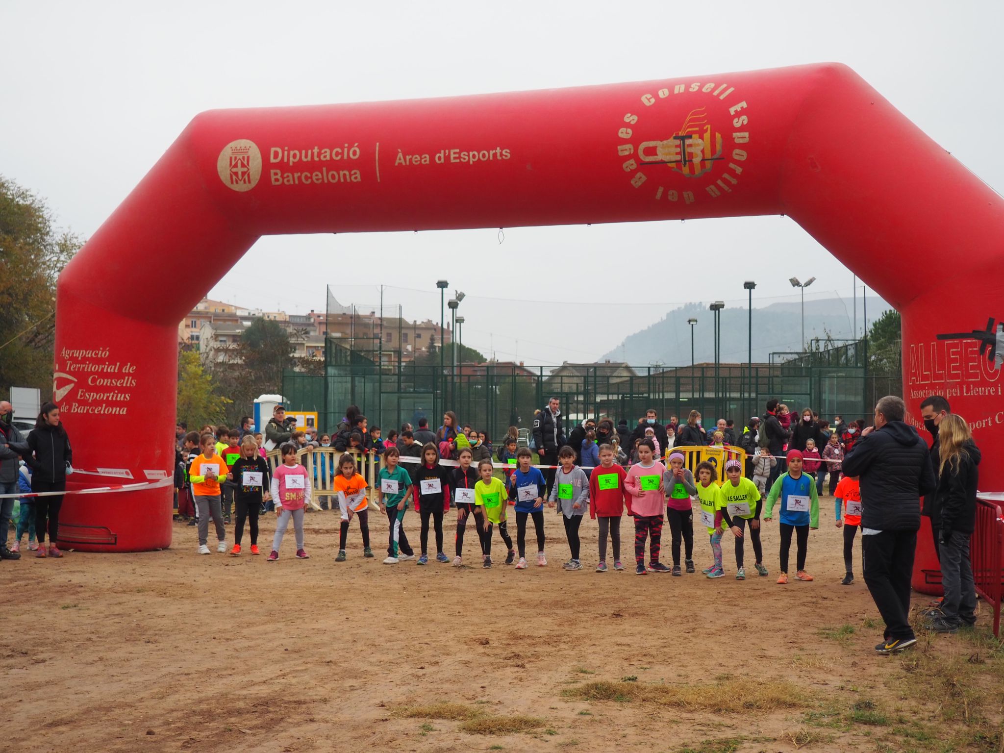 370 nens i nenes participen al Cros Escolar de Sallent