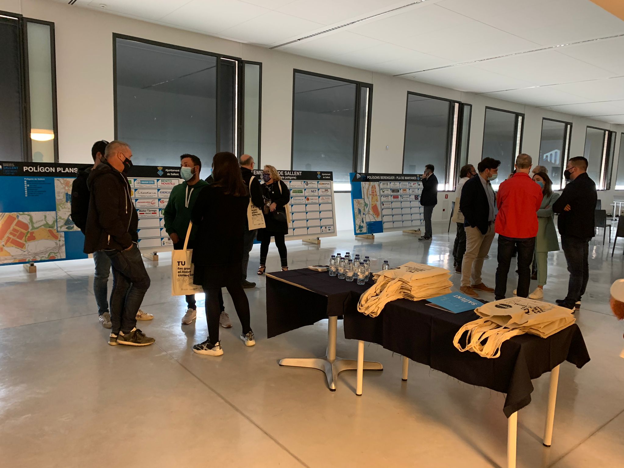 Trobada entre els empresaris del municipi i l'Ajuntament
